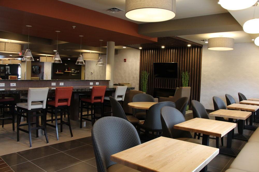 Holiday Inn Express & Suites Cold Lake By Ihg Экстерьер фото